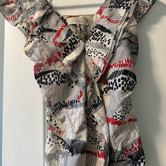 Maxazria Stylish Women's Top with Abstract Design - Picture 3 of 5